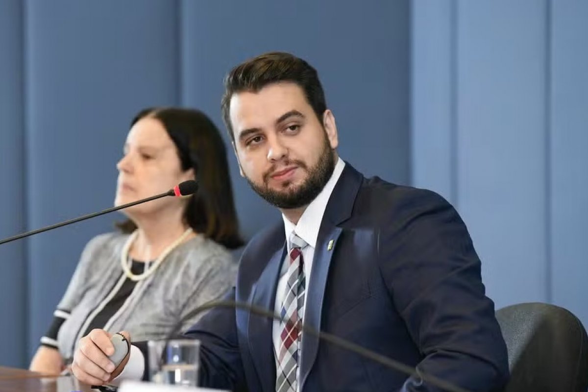 Ex-assessor de Bolsonaro, Filipe Martins é preso pela Polícia Federal 