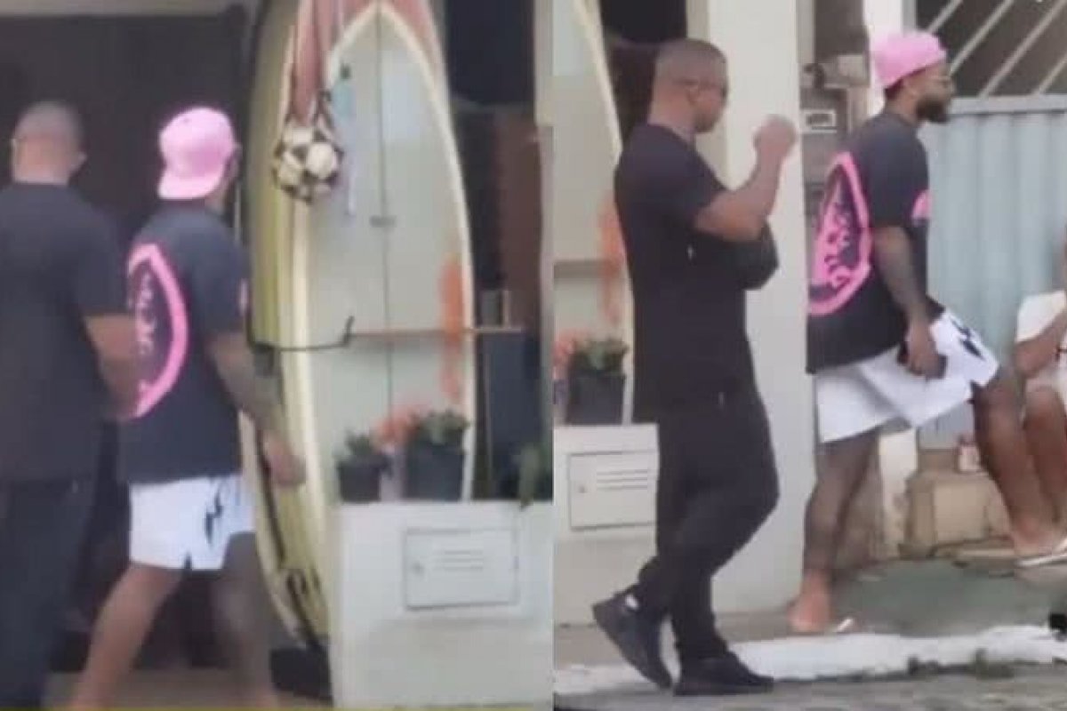 Memphis Depay é visto em Itacaré durante férias na Bahia