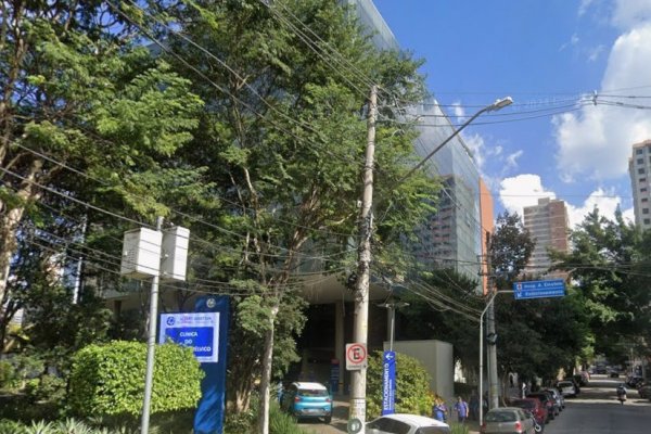 [Incêndio atinge Hospital Albert Einstein, em São Paulo]