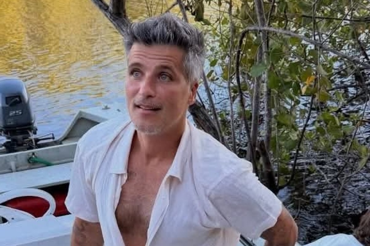 Bruno Gagliasso e Gio Ewbank estão de férias na Bahia!