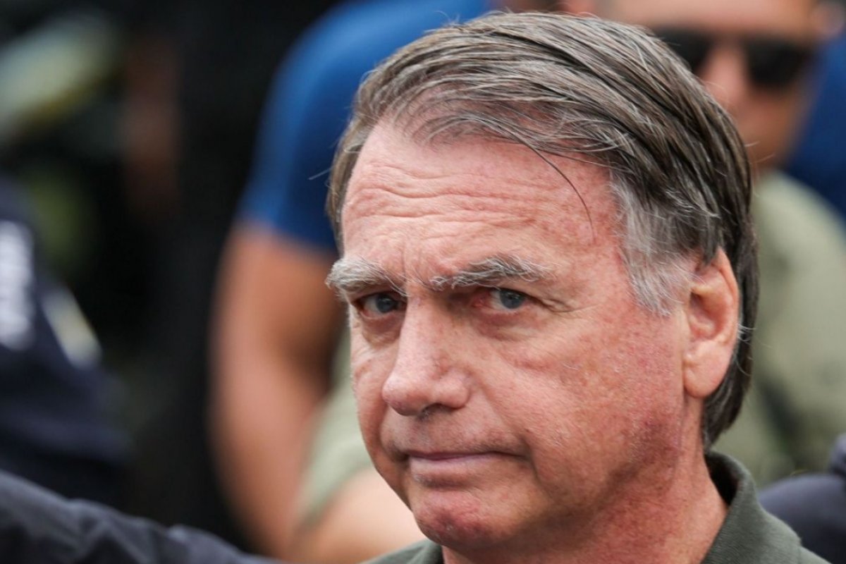 Bolsonaro fará nova intervenção cirúrgica para tratar soluços