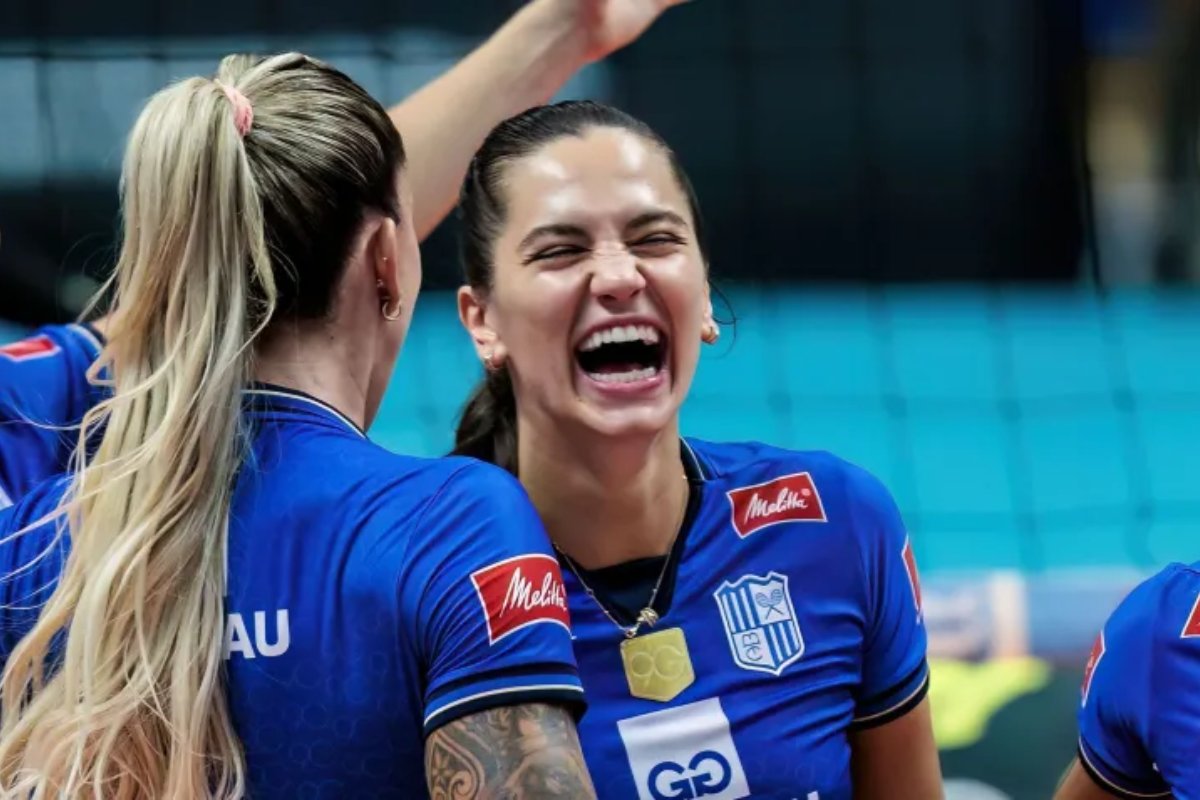 Central Julia Kudiess é eleita a 5ª melhor jogadora do vôlei mundial