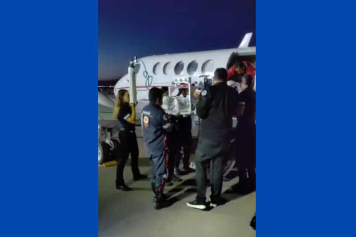 Homem em situação de rua fica gravemente ferido após ter corpo incendiado na Bahia