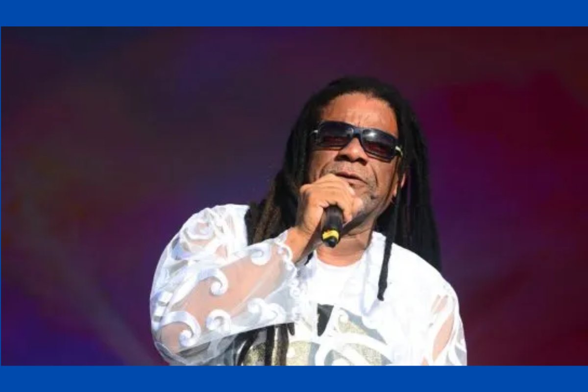 Cantor Lazinho é afastado temporariamente do Olodum por recomendação médica