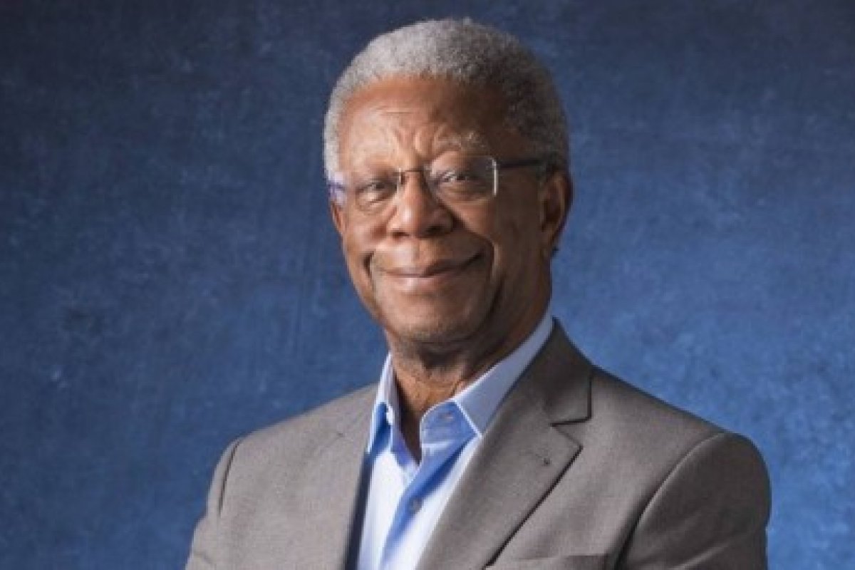 Após AVC, Milton Gonçalves apresenta melhora e é transferido para unidade semi-intensiva