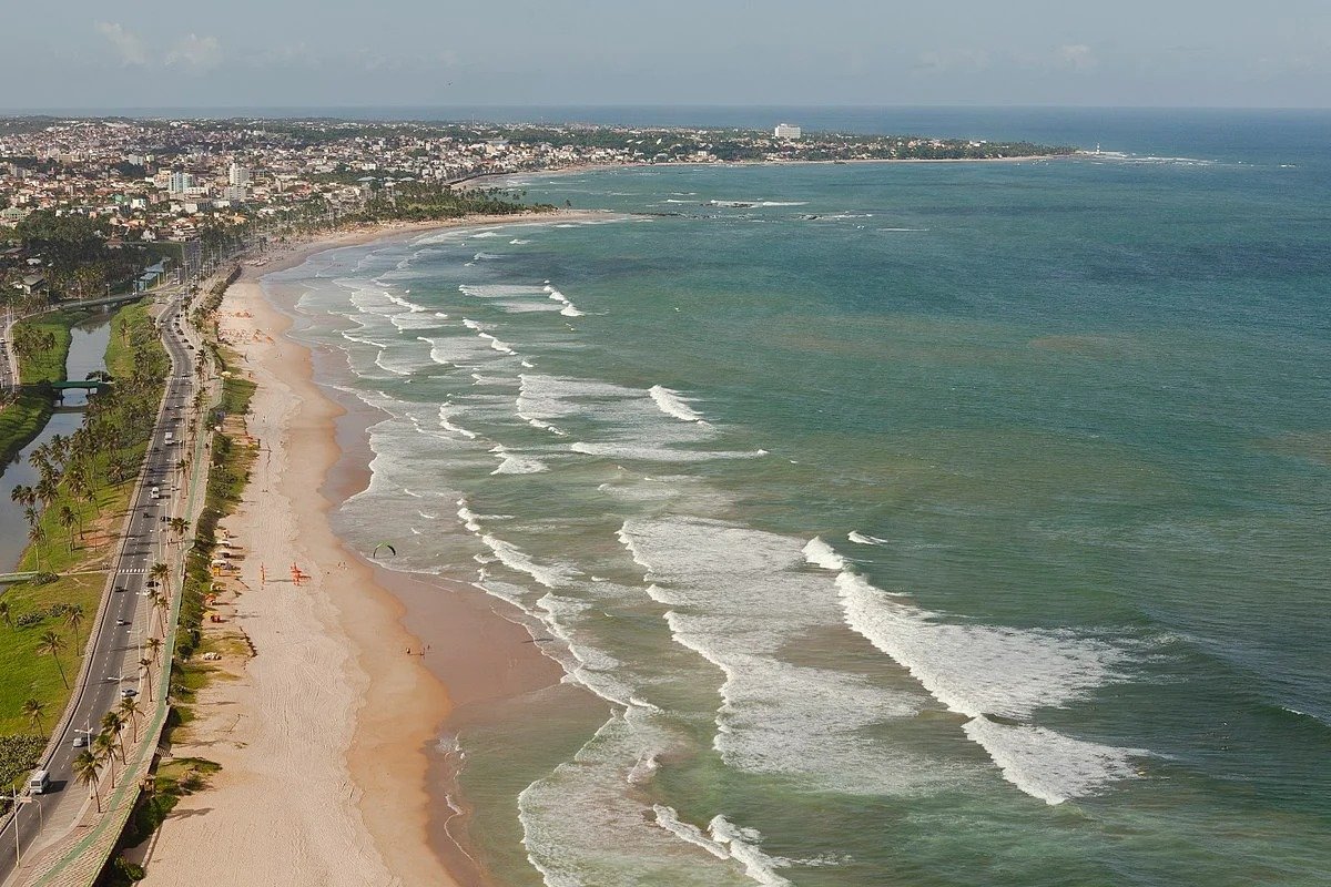 Projeto Verão Pé na Areia ocupa Praia de Jaguaribe nos primeiros meses de 2026