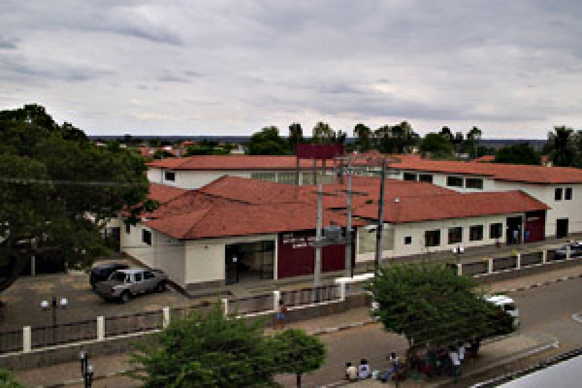 Sete pessoas são internadas em hospital do interior da Bahia por suspeita de intoxicação por metanol 