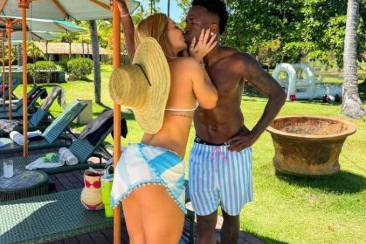 Chega ao fim as férias de Vini Jr. e Virginia Fonseca na Bahia!