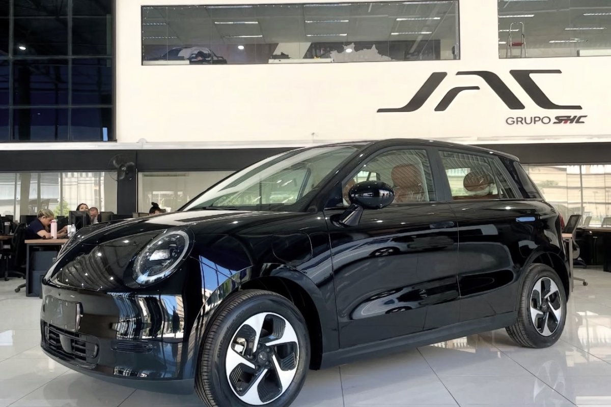 Jac Motors envia unidades do e-JS3 para concessionários 