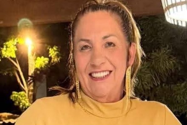 [Olha ela! Após término do relacionamento com Danilo Sanfoneiro, Margareth Serrão passou a virada de ano na Bahia! ]