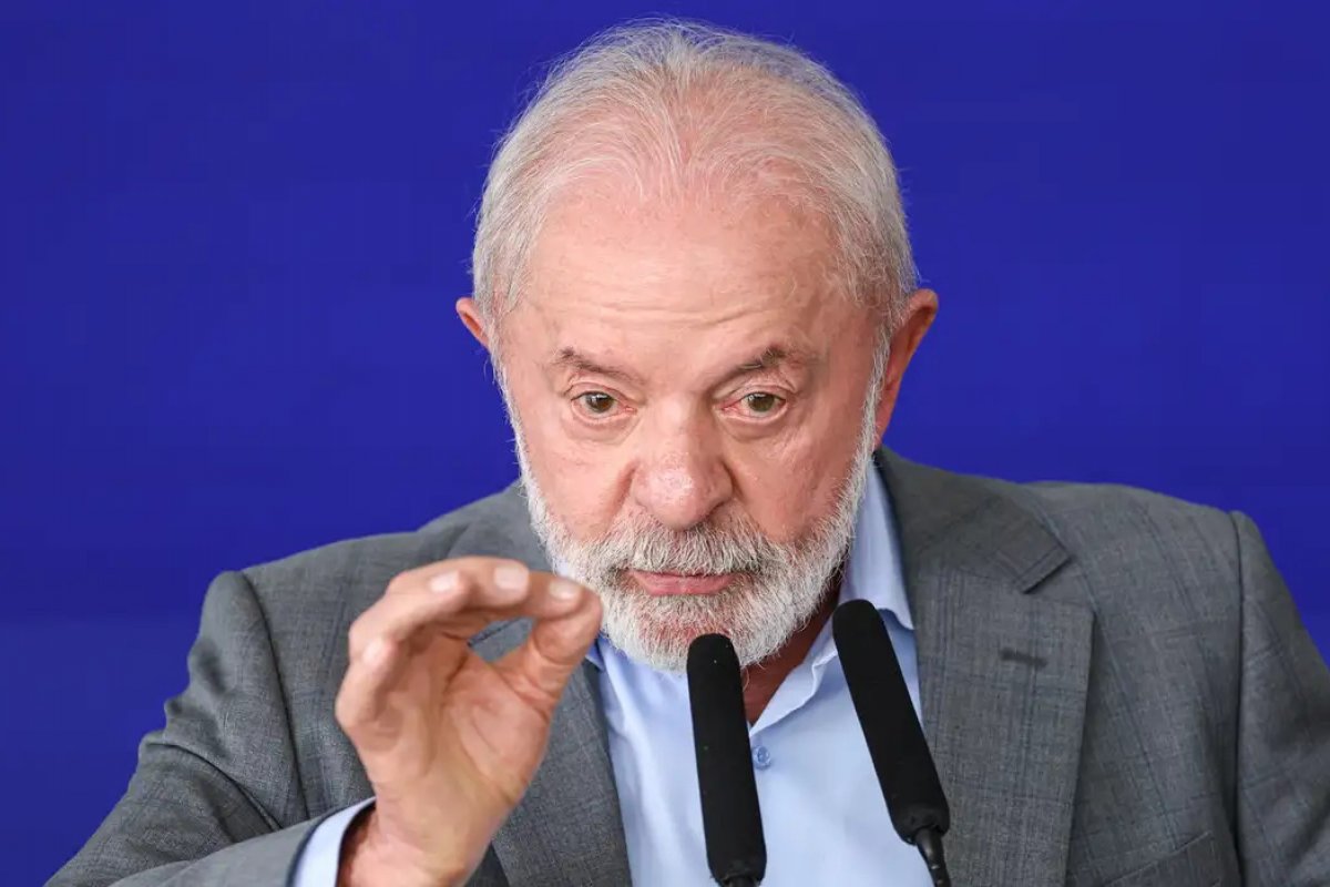 Lula sanciona orçamento de 2026 e veta aumento do Fundo Partidário