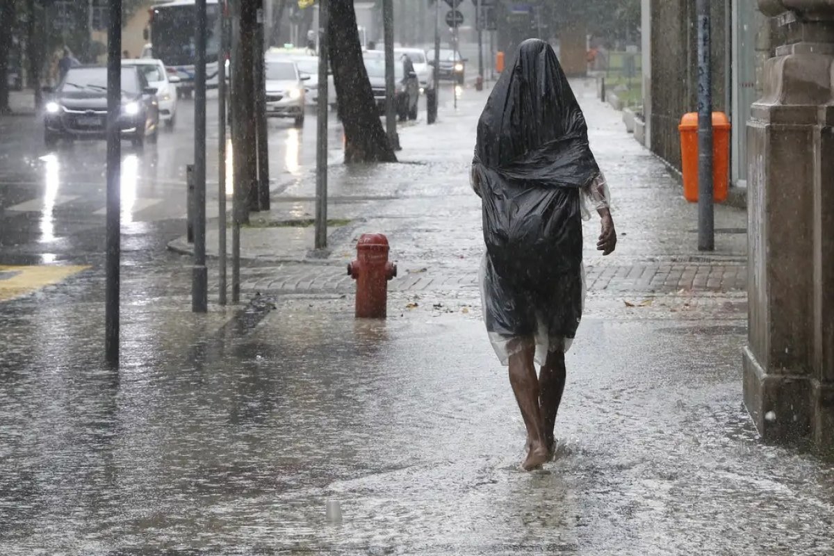 Temporal avança pelo país e Inmet emite alertas para todos os estados