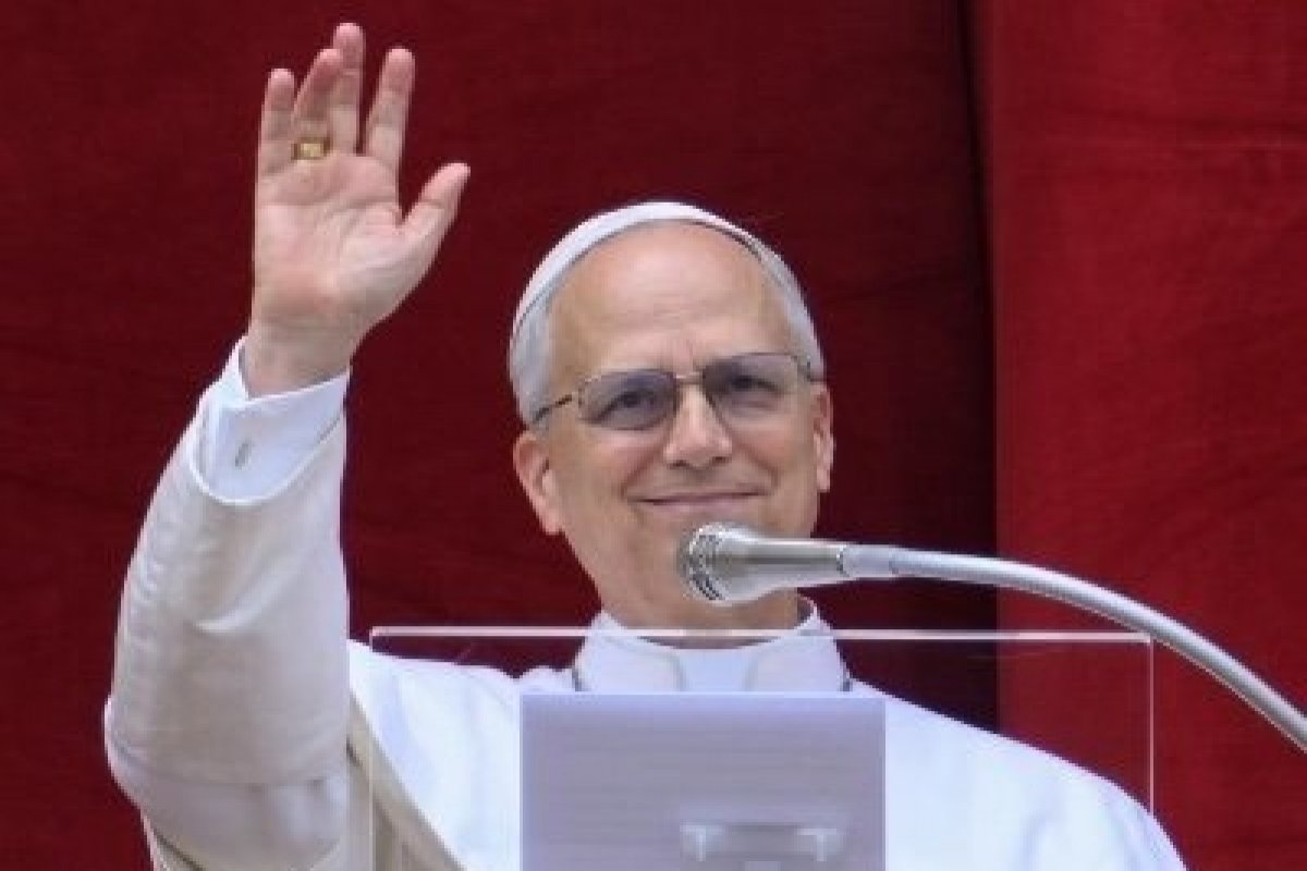 Papa lamenta incêndio em festa de Ano Novo na Suíça