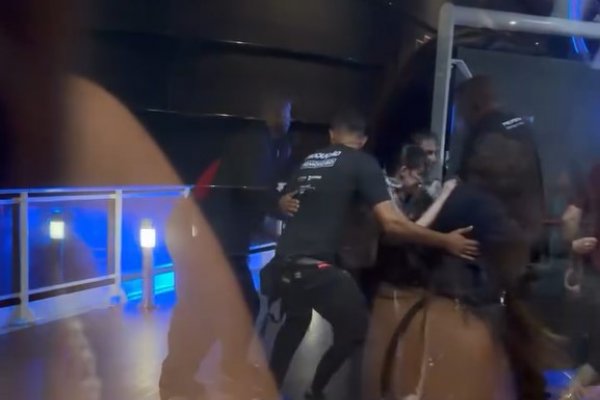 [Vídeo: Forte ventania e tempestade interrompem show de Alok em cruzeiro]