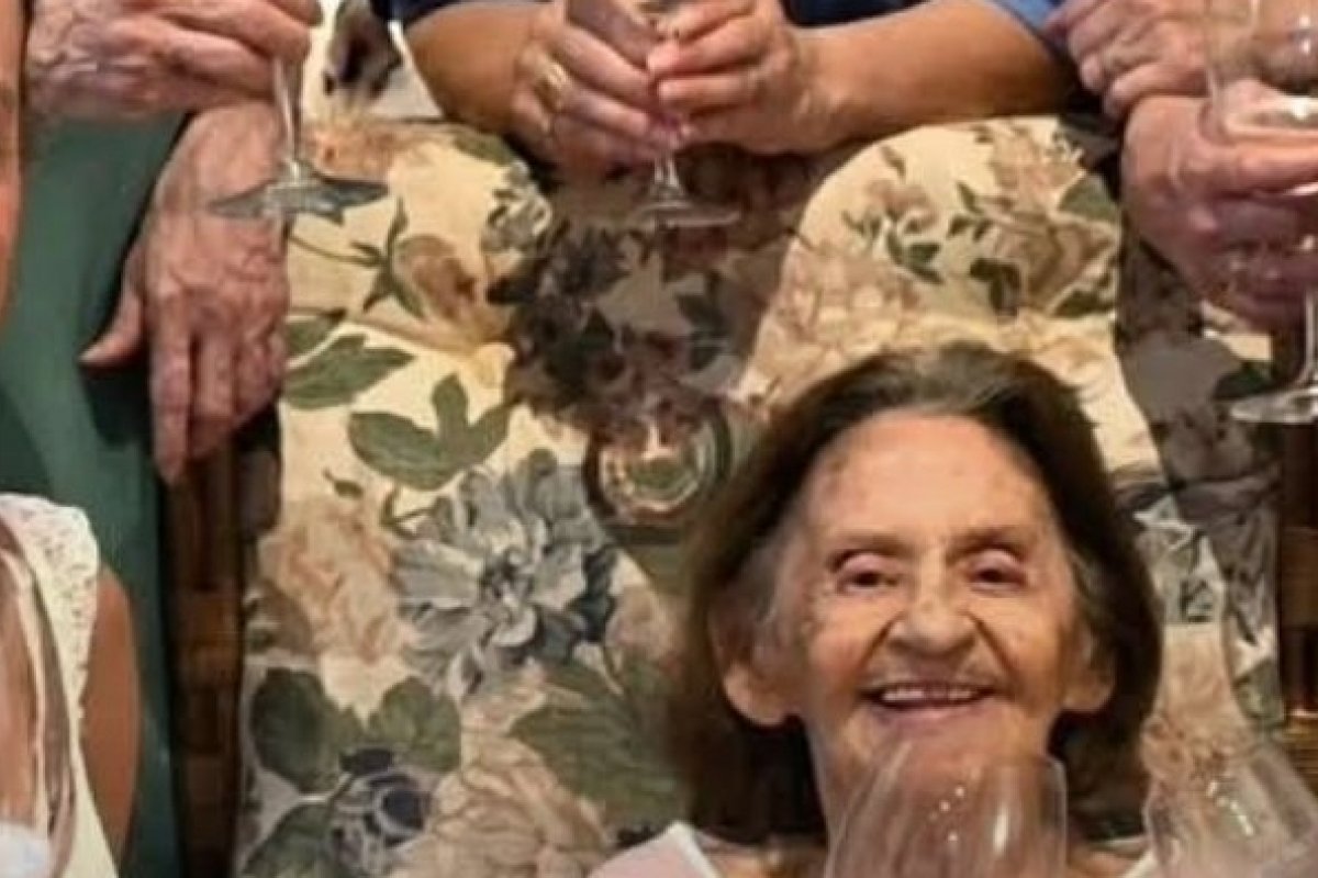 Aos 98 anos, Laura Cardoso celebra 2026 ao lado da família!