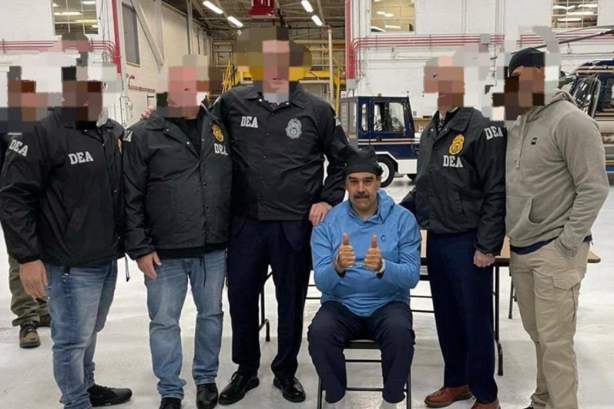 Vídeo: Maduro dá 'boa noite' e deseja 'Feliz Ano Novo' ao ser levado para centro de detenção em NY