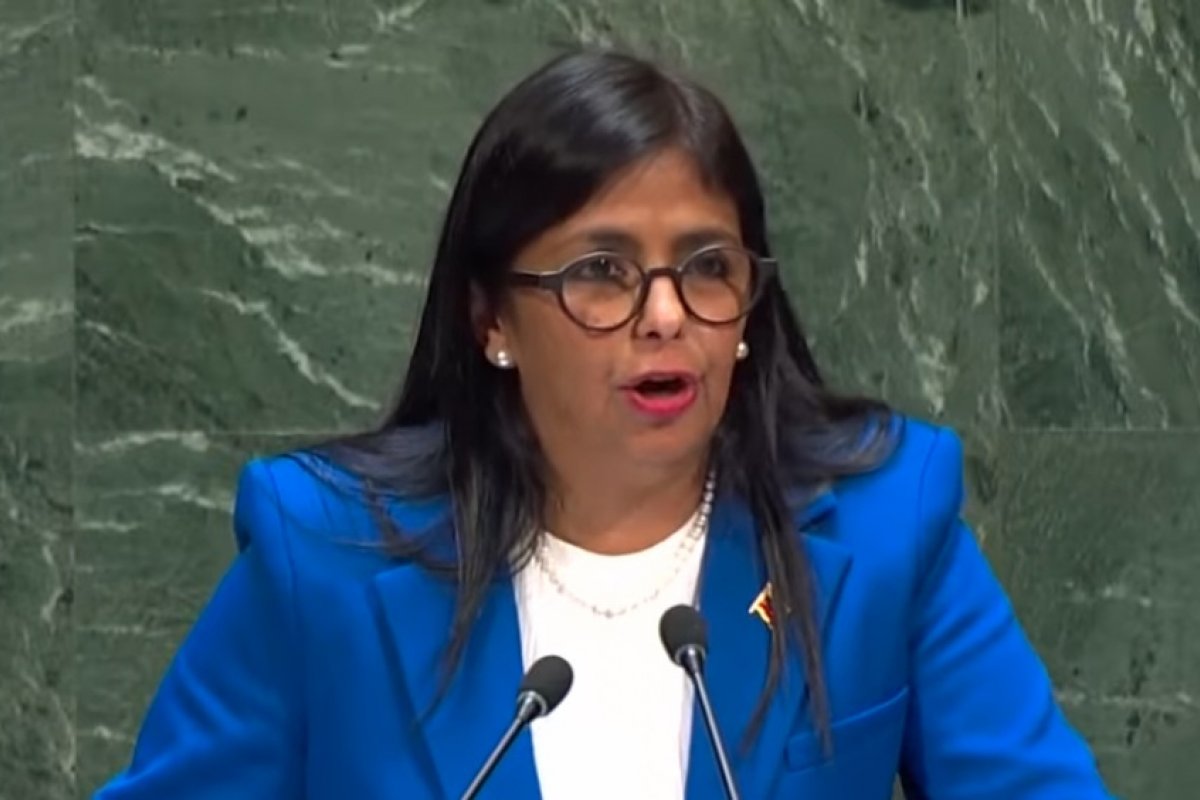 Delcy Rodríguez toma posse como presidente interina da Venezuela 