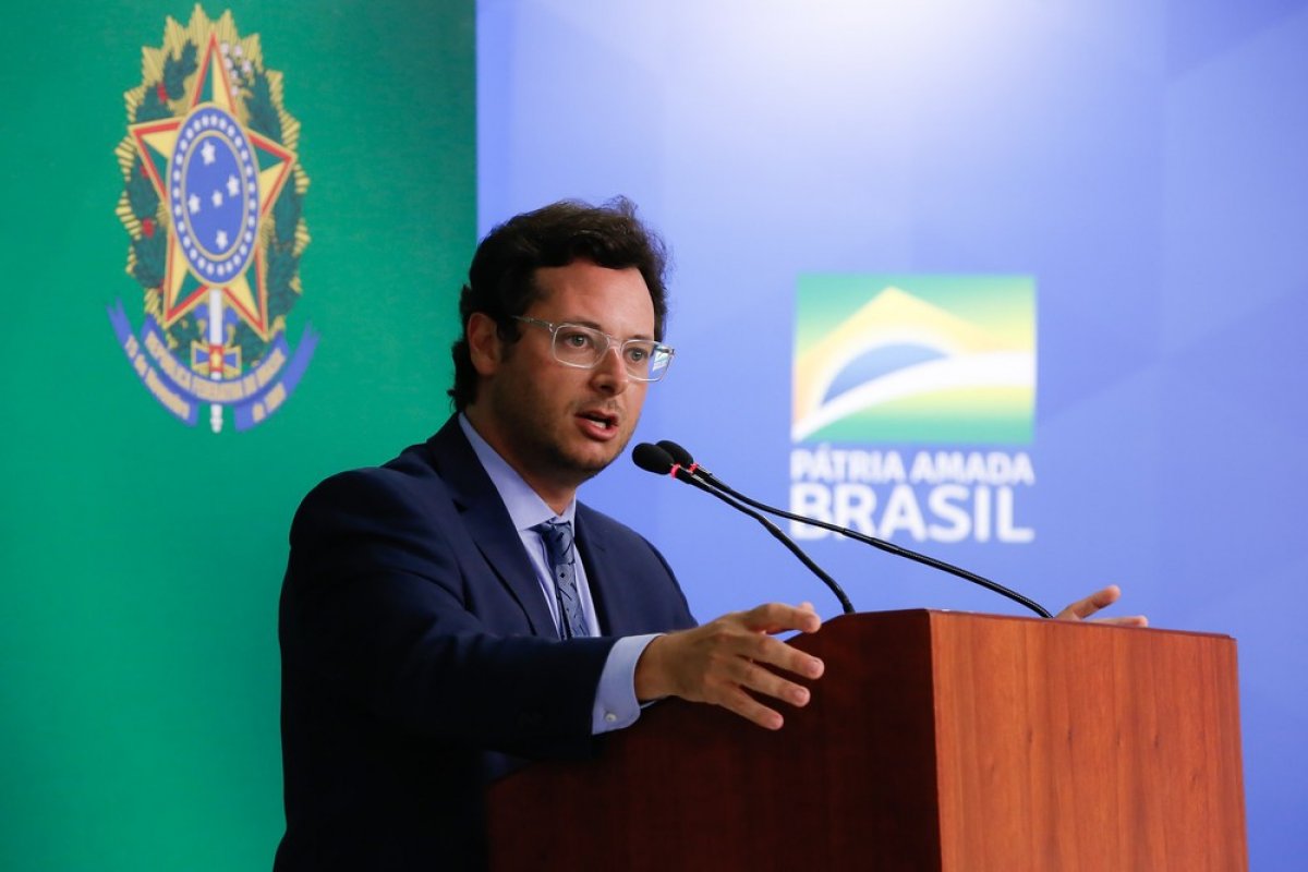 Wajngarten é convocado por comissão do Senado