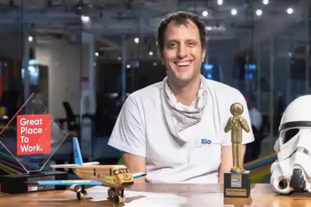 Ex-CEO da Hurb, João Ricardo é preso em aeroporto por uso de documento falso e tornozeleira descarregada 