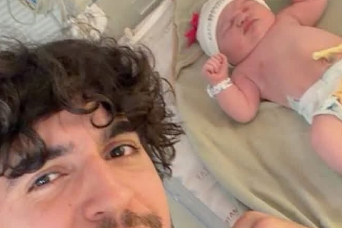 Nattan mostra cliques do nascimento de Zuza, sua primeira filha com Rafa Kalimann: “Vivendo intensamente o maior amor”! 