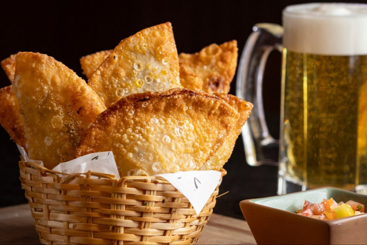 Mariposa do Salvador Shopping apresenta happy hour com chopp, roska e aperitivos com desconto! 