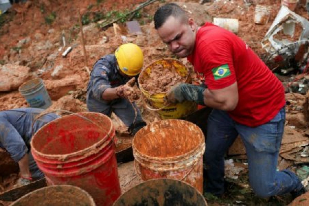 Ocorrências de chuvas já mataram mais de 100 pessoas no Brasil este ano