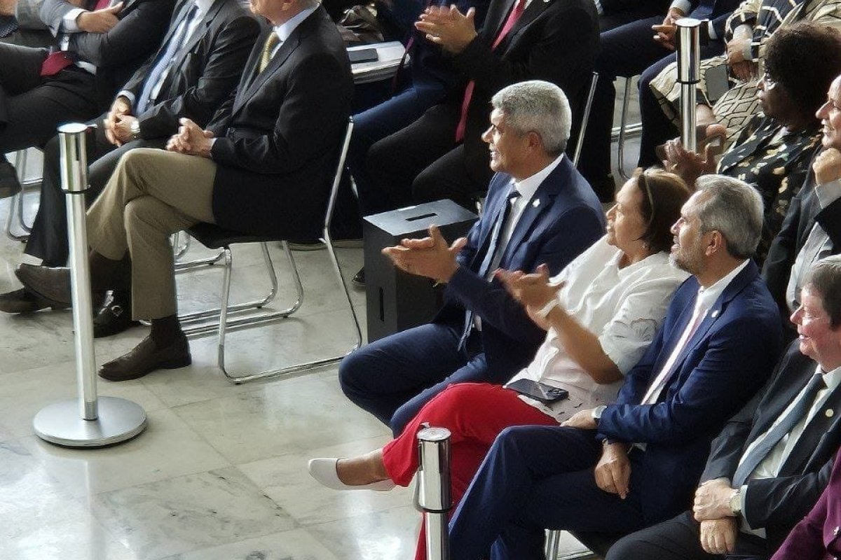 8 de janeiro: Jerônimo participa de ato em Brasília 