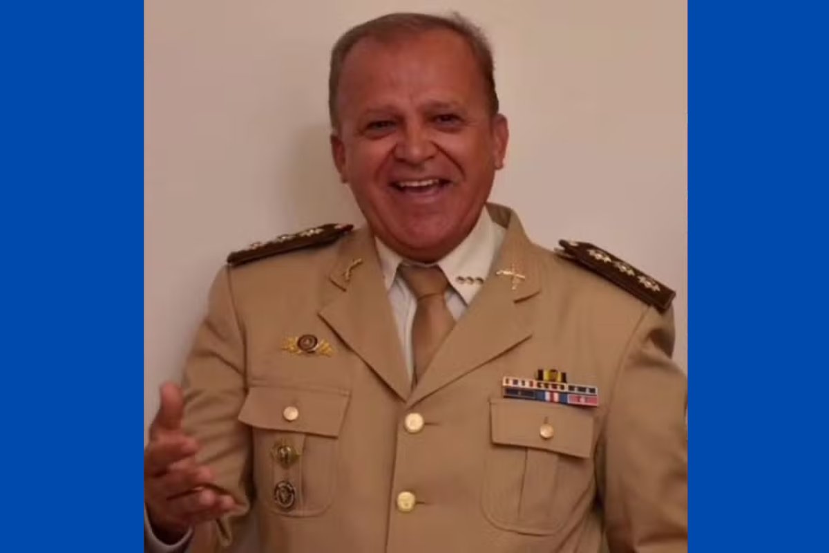 Coronel da Polícia Miliar morre após batida entre carro e caminhão na Bahia