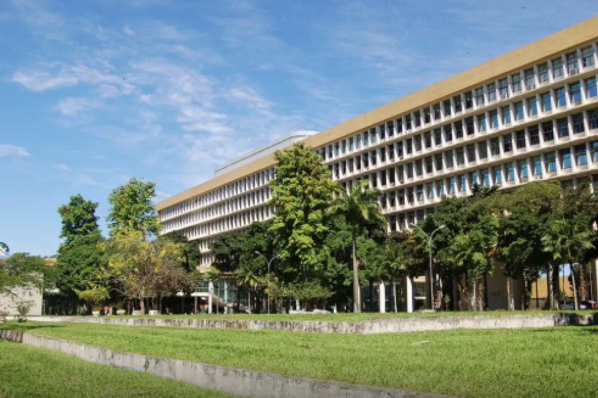 Com orçamento menor, universidades federais dependem cada vez mais de emendas parlamentares