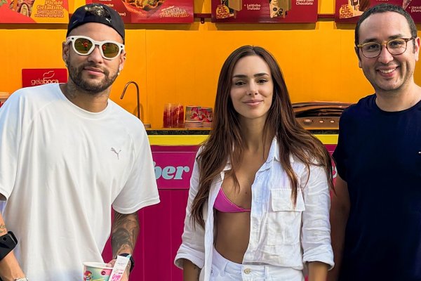 [Gela Boca entrega quiosque de sorvetes em projeto relâmpago para a família Neymar em Mangaratiba! ]