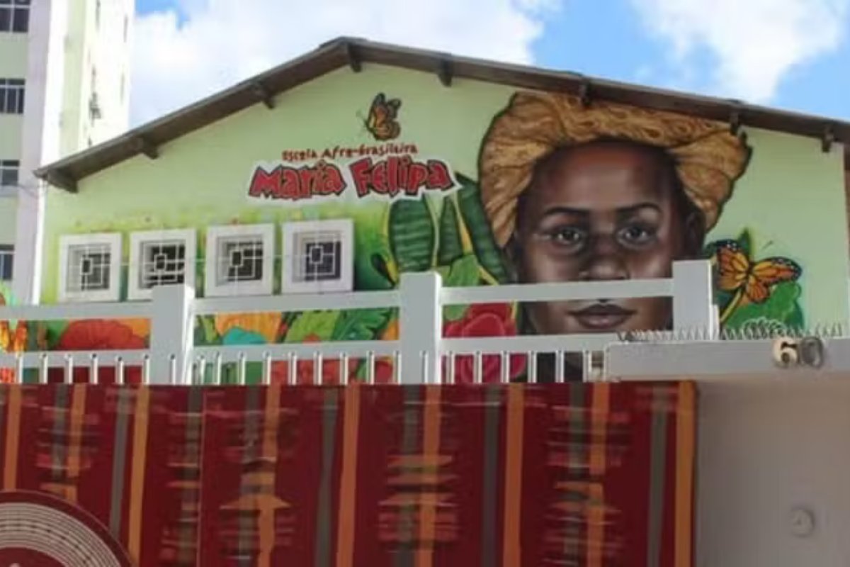 Investimento de artista garante continuidade de escola afro-brasileira em Salvador