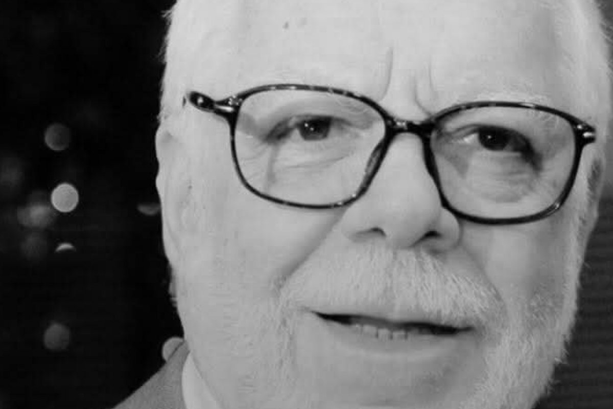 Record se manifesta sobre o falecimento do autor Manoel Carlos!