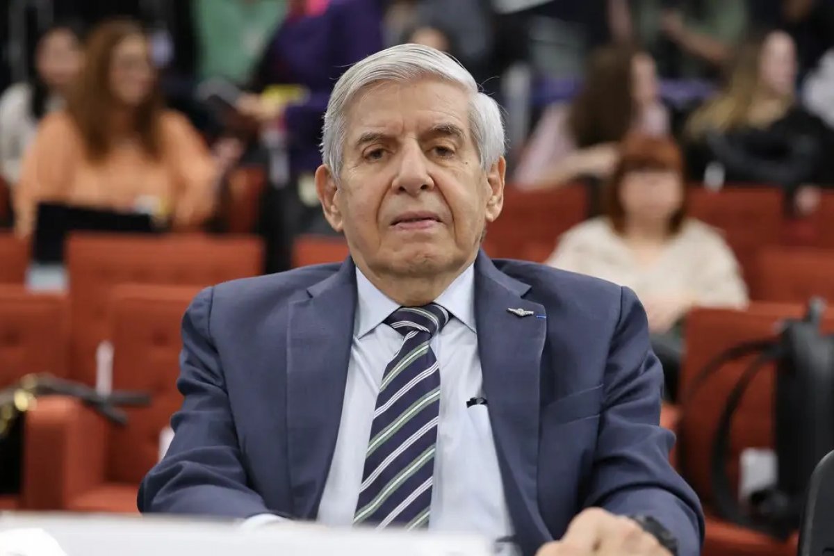 Comissão de Ética pede ao STF apuração sobre conduta de Augusto Heleno