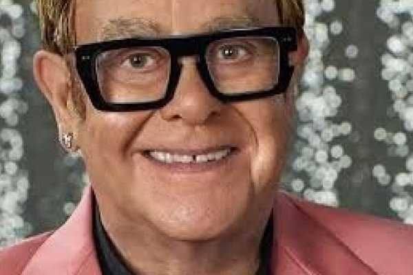 [Elton John lança espumante sem álcool! ]