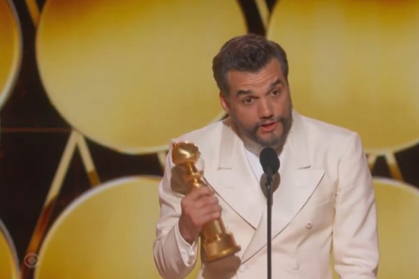 [Vídeo: “Viva a cultura brasileira”, diz Wagner Moura após premiação de melhor ator no Globo de Ouro]