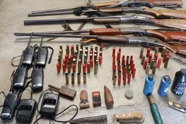 [Espingardas, munições e facas usadas em caça predatória são apreendidas na Bahia ]
