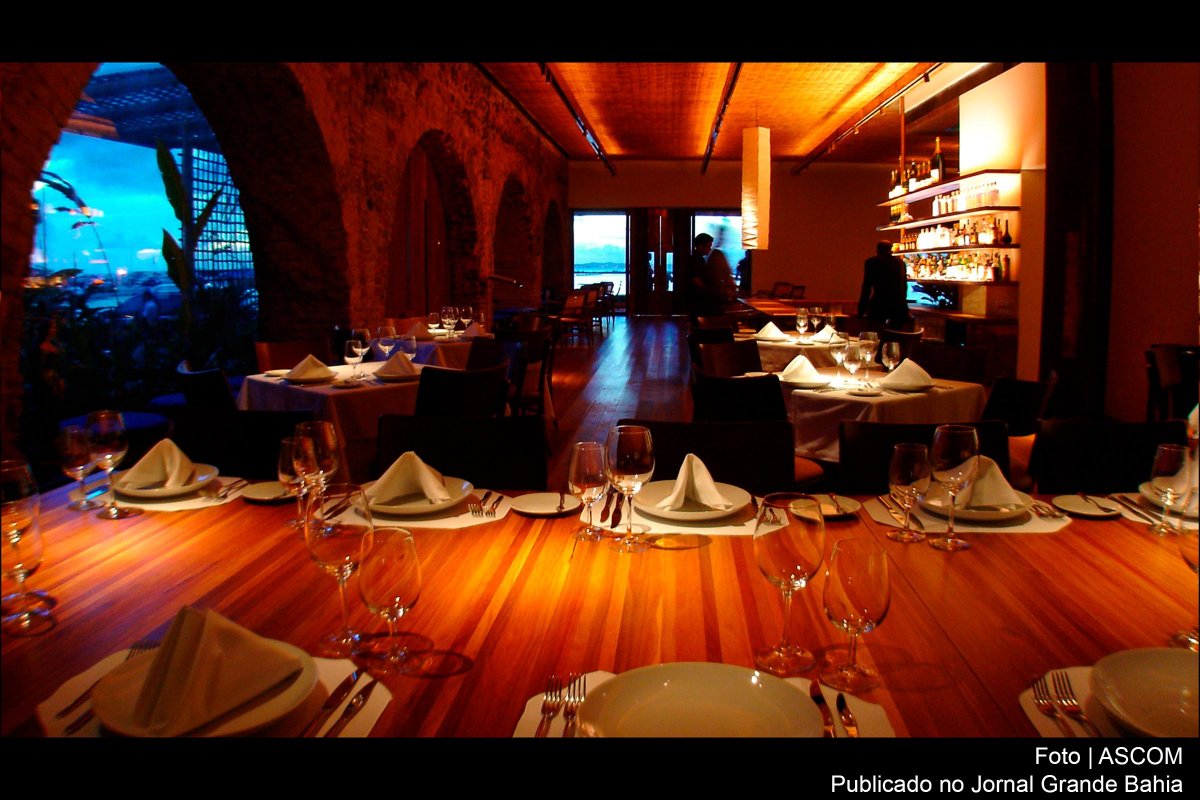 Programa de entrevistas SalaVip ganha versão de verão gravado no restaurante Amado! 