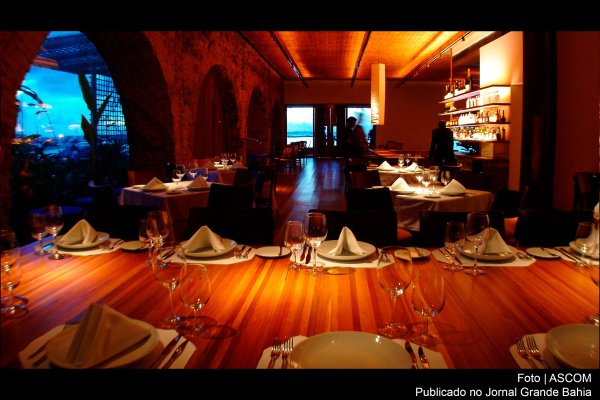 [Programa de entrevistas SalaVip ganha versão de verão gravado no restaurante Amado! ]