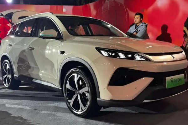 [BYD Song Pro chinês já ficou diferente da versão montada na Bahia ]