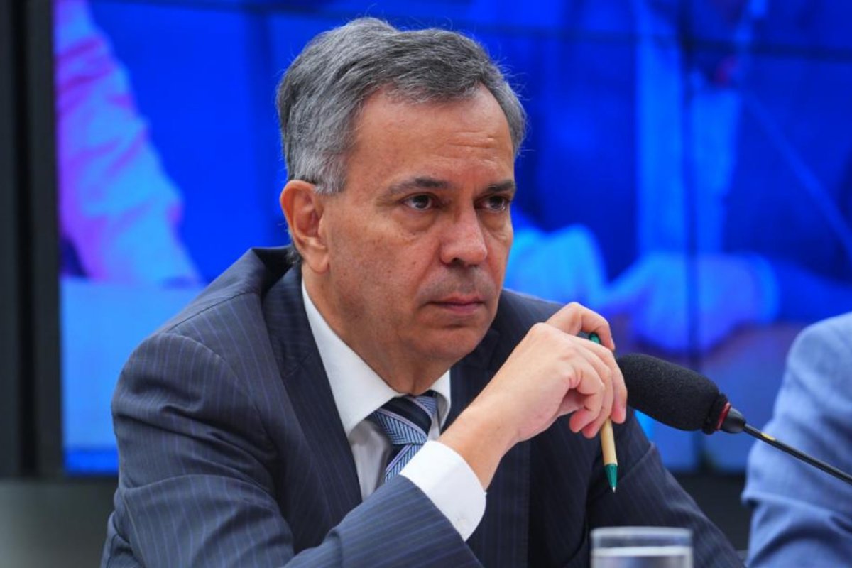 Deputado Félix Mendonça é alvo de investigação sobre desvio de emendas