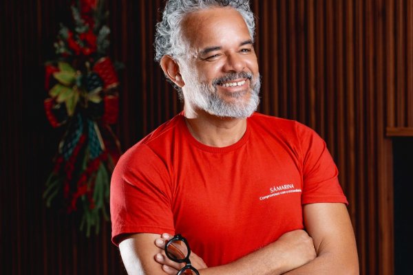 [Hair Stylist baiano dá dicas e entrega os principais cuidados com os cabelos durante o Verão! ]