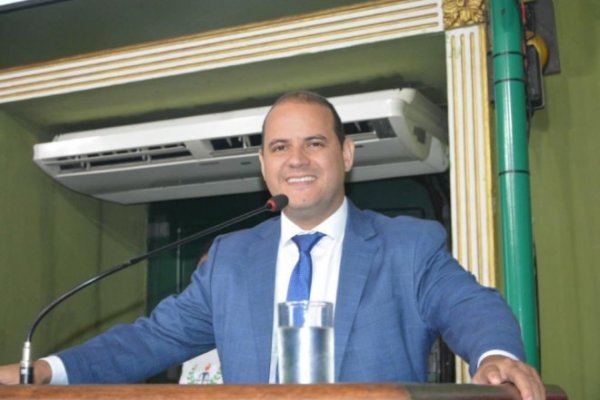 [Randerson Leal assume liderança da oposição na Câmara de Salvador em 2026]