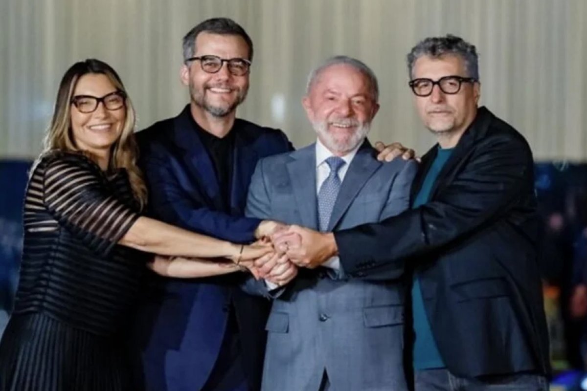 Vídeo: Lula telefona para Wagner Moura e Kleber Mendonça Filho e cita 'grandeza do cinema brasileiro'