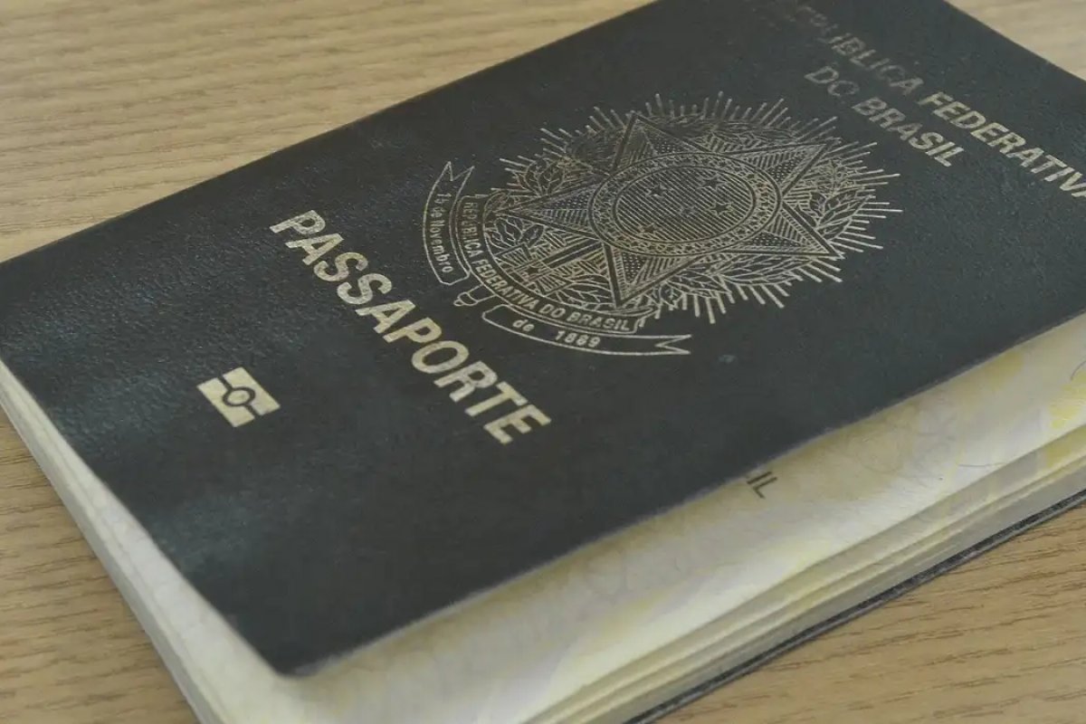 EUA suspendem emissão de vistos do Brasil e outros 74 países, diz emissora americana 