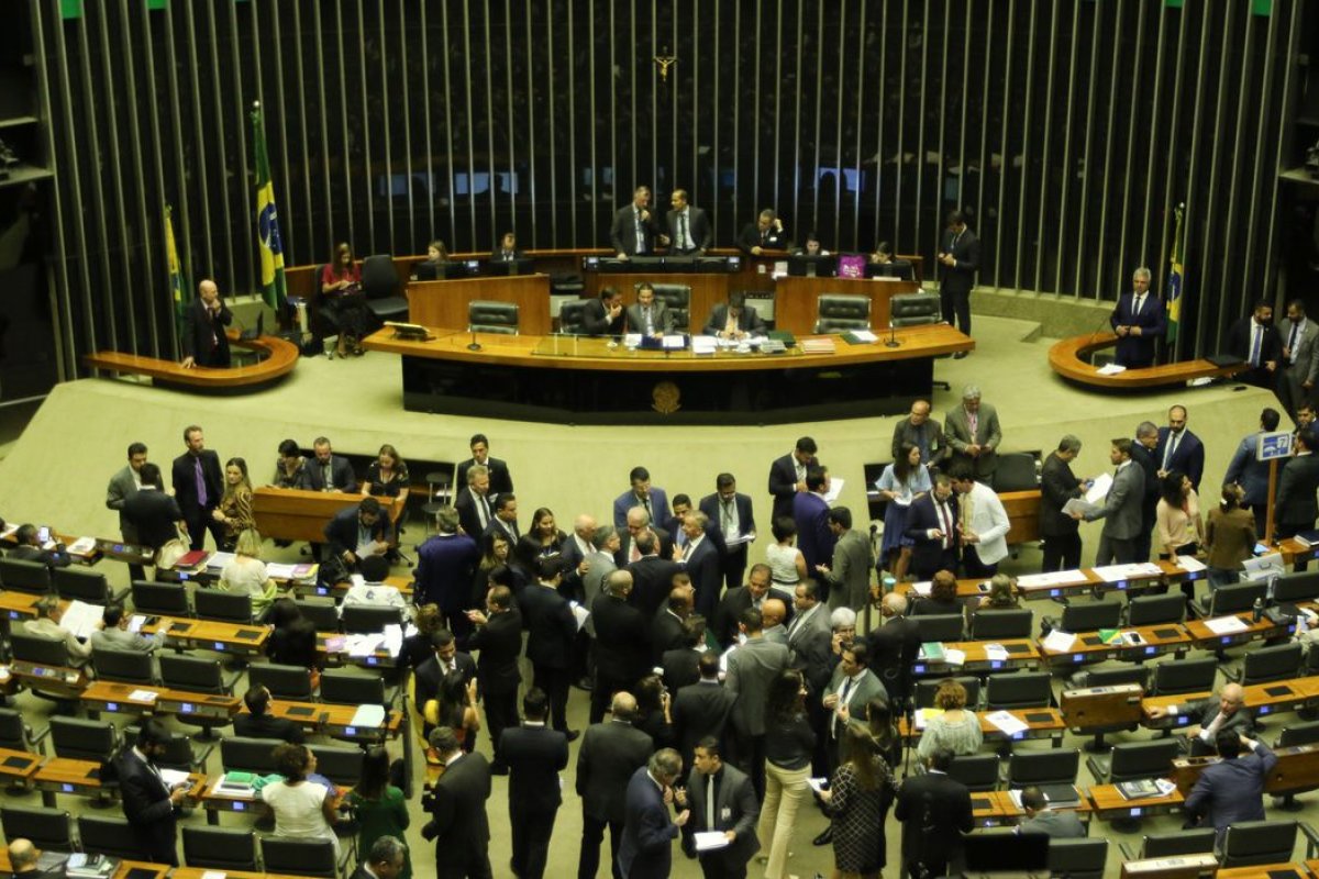 Após suspensão, vetos à LDO são votados nesta quarta-feira (4)