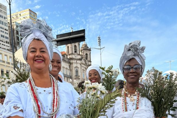 [FOTOS: Confira registros do Farol da Bahia na Lavagem do Bonfim]