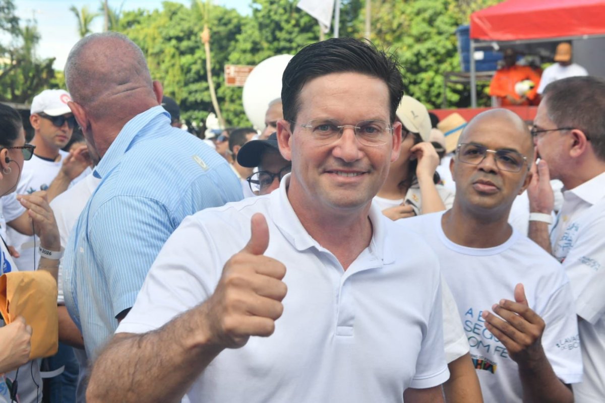 "Importante marchar em bloco", diz Roma sobre possível candidatura única de Angelo Coronel