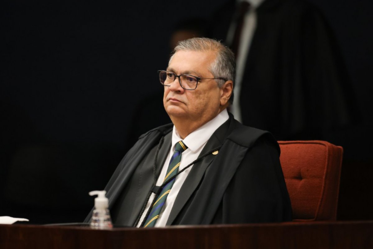 Dino proíbe emendas para entidades ligadas a parentes de parlamentares