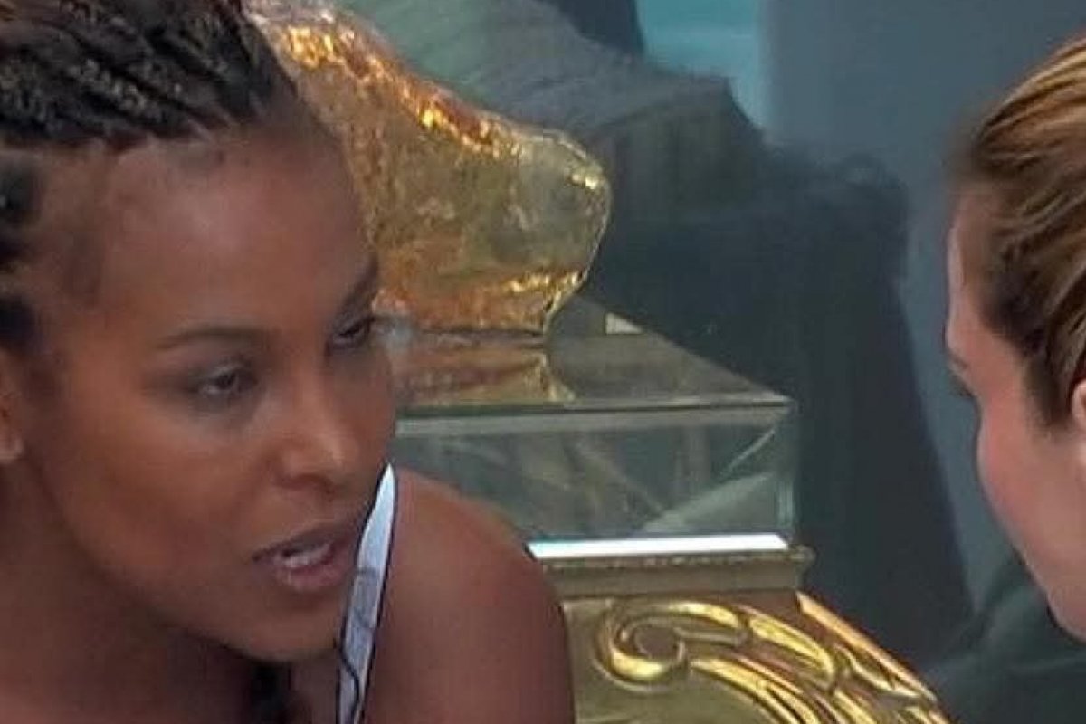  Ana Paula diz que não pretende votar em Pedro neste paredão e Sol discorda! 