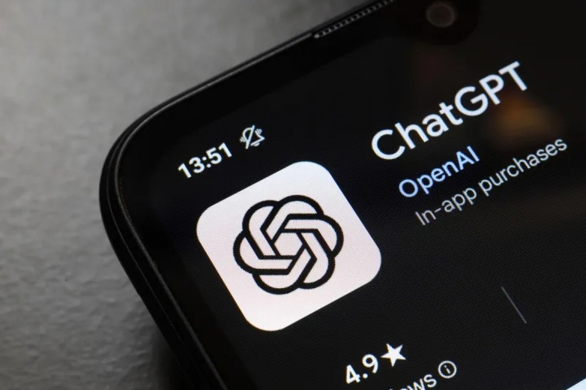 Além de Grok, ChatGPT também tira roupa de pessoas sem consentimento